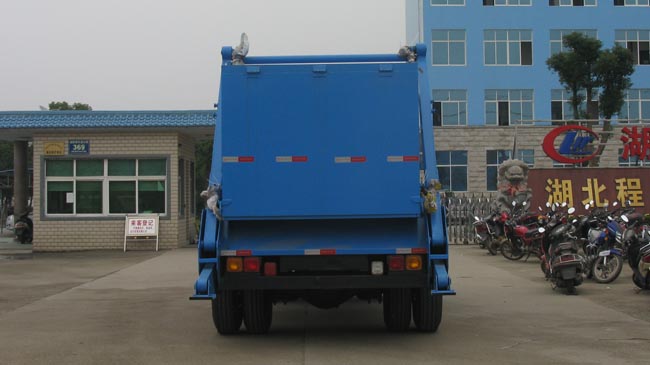 10方東風(fēng)153擺臂式垃圾車-10方擺臂式垃圾車