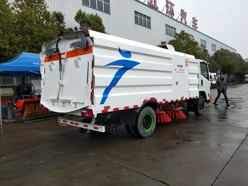江鈴掃路車,江鈴8方掃路車
