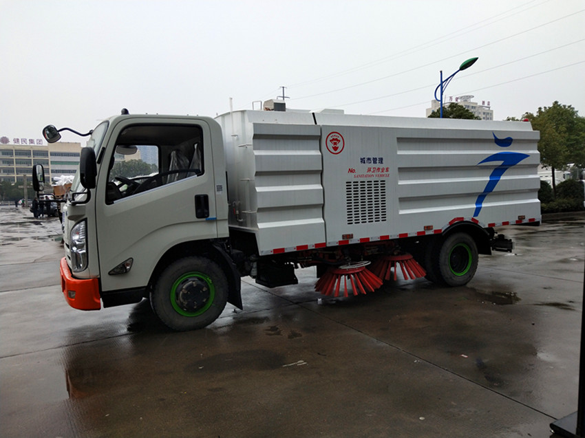 江鈴掃路車,江鈴8方掃路車