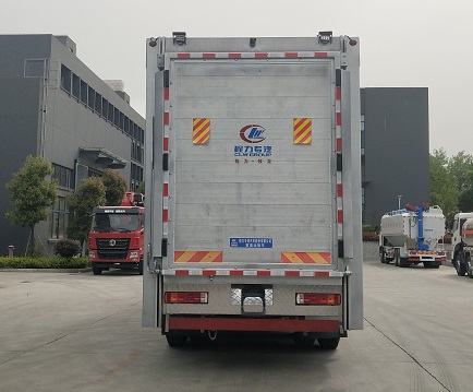 程力威牌CLW5311CCQC6型畜禽運輸車