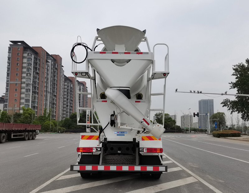 通華牌THT5319GJB15FJ型混凝土攪拌運(yùn)輸車