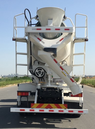 東風(fēng)牌DFH5250GJBAX9型混凝土攪拌運(yùn)輸車