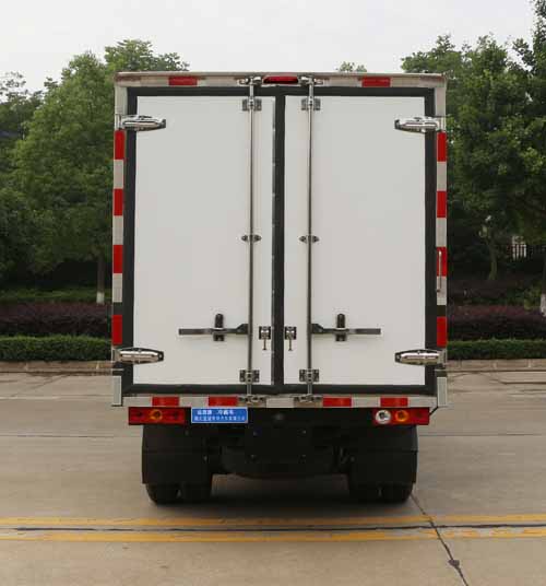 縱昂牌CLT5030XLCBJ6型冷藏車